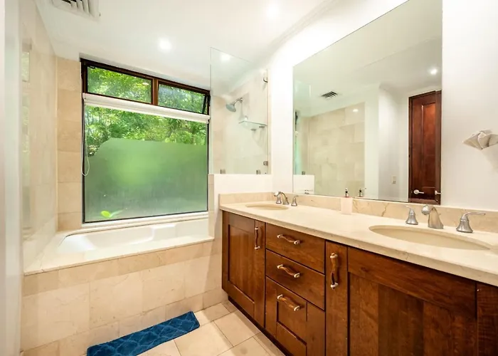 Family Friendly Reserva Conchal Retreat